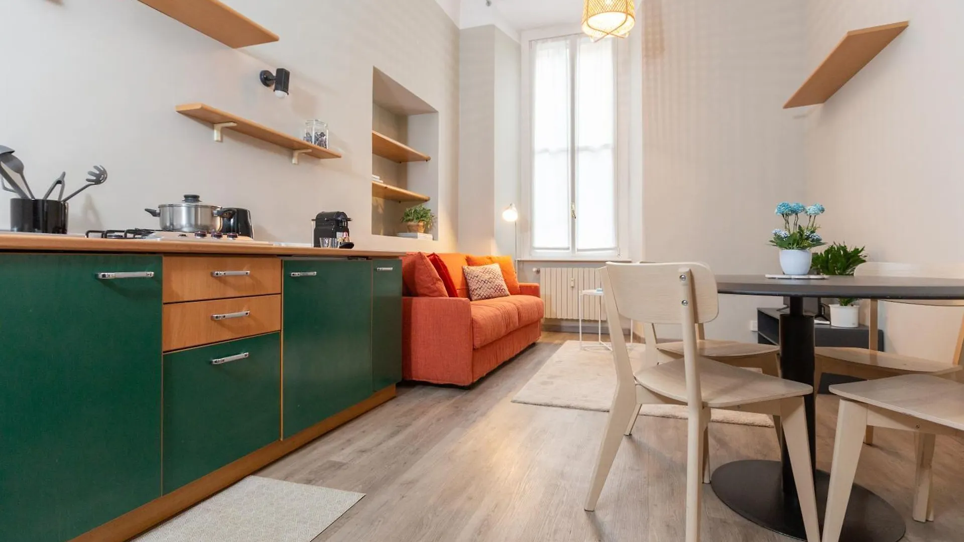 Da Laura Home - City Center - M1 Station Milano 0*,  Italia