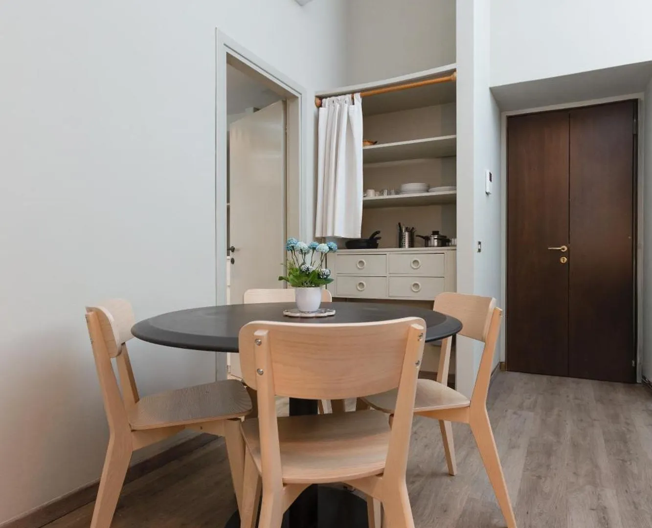 Da Laura Home - City Center - M1 Station Milano