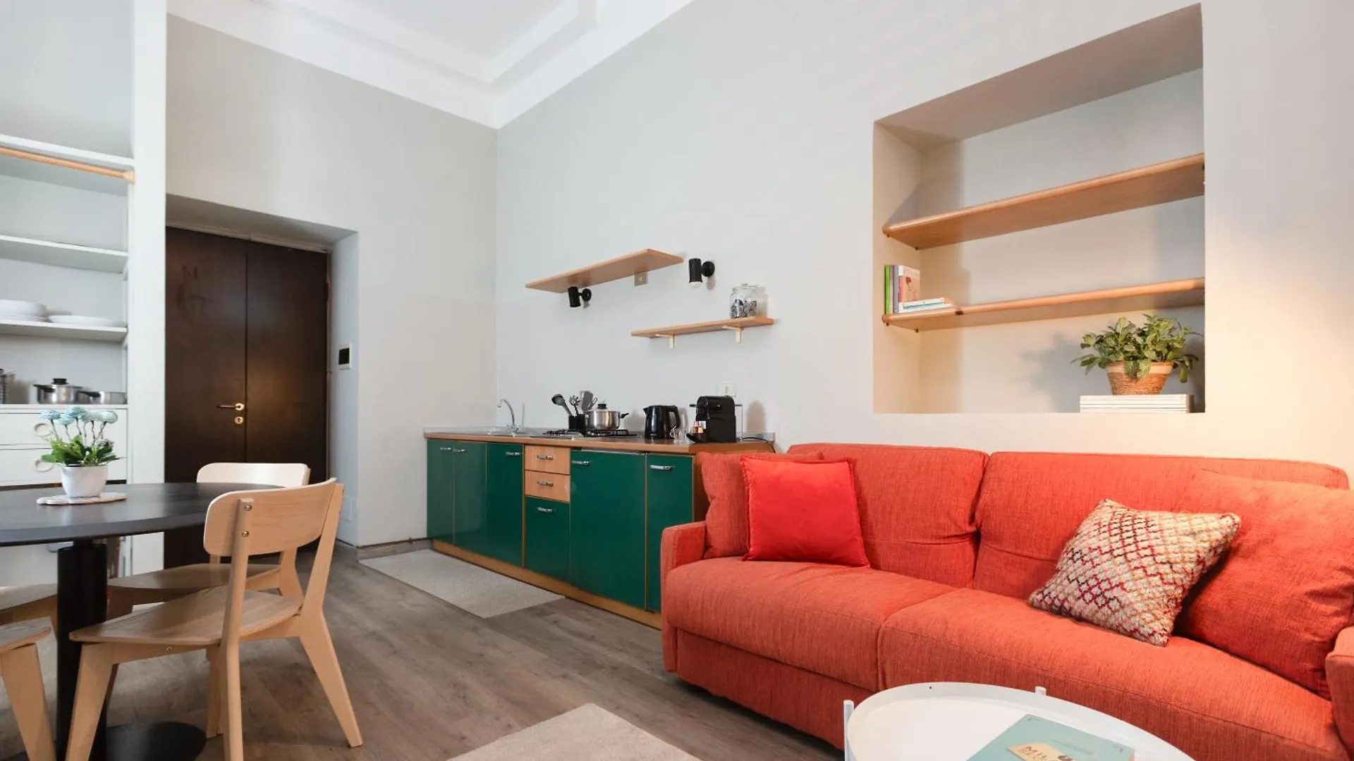 Da Laura Home - City Center - M1 Station Milano